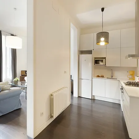 Fira Luxury Nextdoor Apartamento